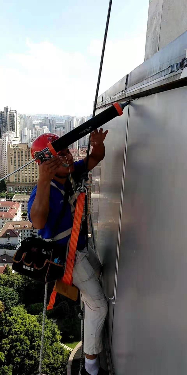 幕墙漏水维修