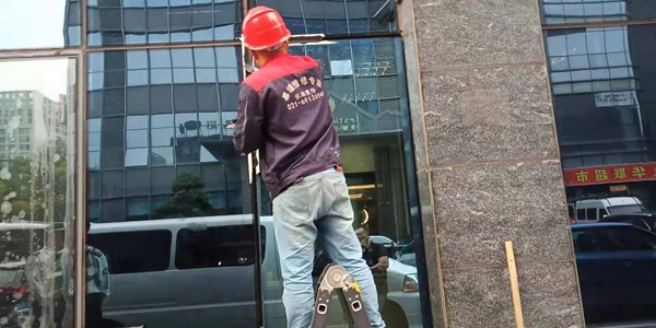 幕墙漏水维修